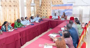 À Pobè, le Bénin renforce la lutte contre les violences faites aux femmes grâce à une clinique juridique de l'INF, mobilisant magistrats et acteurs locaux pour une justice plus efficace et une meilleure protection des victimes.