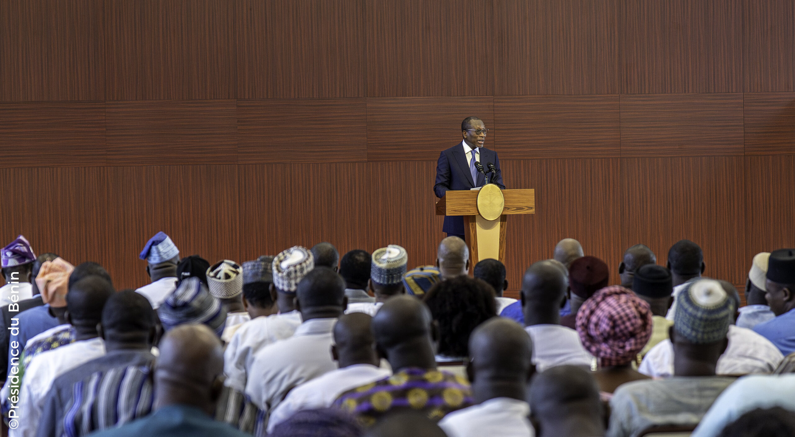 Le Président Talon réunit préfets et maires à Cotonou pour un séminaire clé, affirmant la décentralisation comme pilier de développement