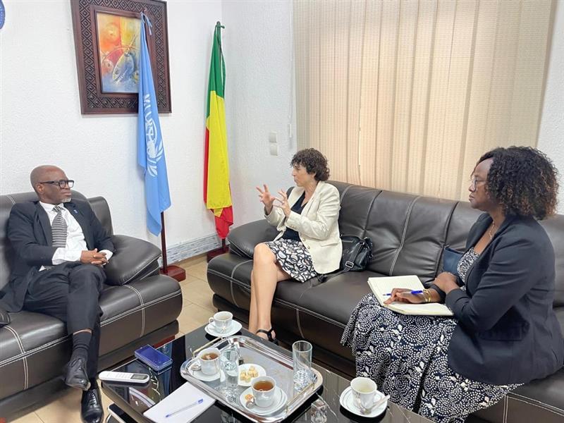 L'ambassadrice du Canada a rencontré les responsables de l'ONU au Bénin pour renforcer la coopération sur le développement durable, l'égalité des genres et la résilience climatique, affirmant un engagement commun pour un Bénin prospère.