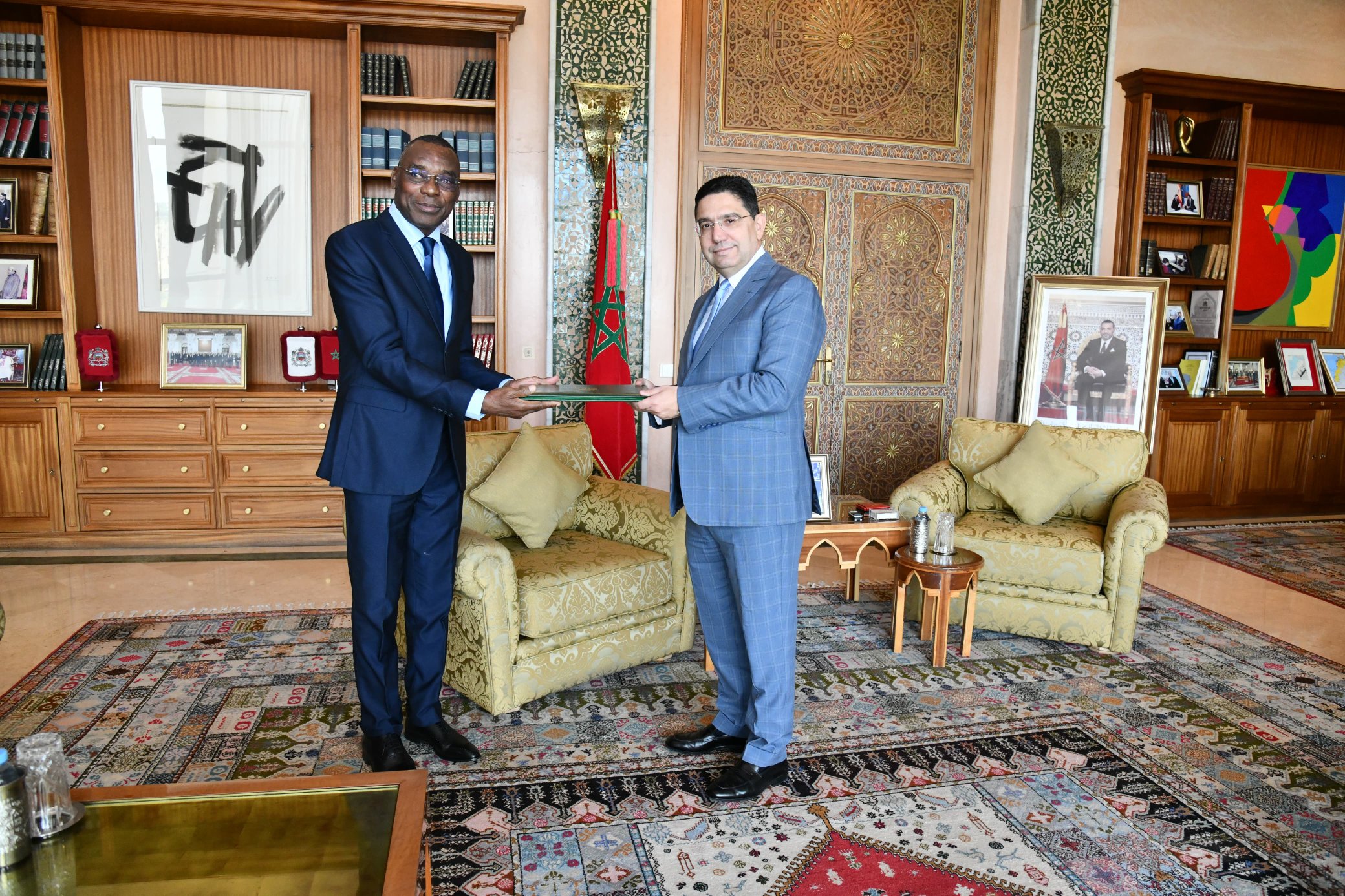 Le Maroc et le Bénin scellent une nouvelle ère diplomatique avec la présentation des lettres de créance du nouvel ambassadeur béninois à Rabat, ouvrant la voie à une coopération renforcée et des projets stratégiques pour une Afrique prospère.