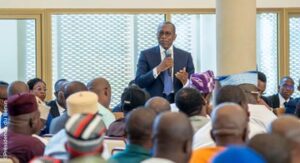 Le Président Talon réunit préfets et maires à Cotonou pour un séminaire clé, affirmant la décentralisation comme pilier de développement 