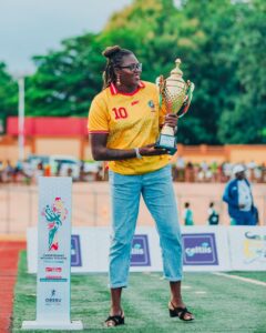 Le Championnat National Scolaire 2025 au Bénin a révélé de jeunes talents et célébré la cohésion nationale, sous l'égide des ministres et des légendes sportives.