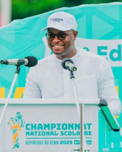 Le Championnat National Scolaire 2025 au Bénin a révélé de jeunes talents et célébré la cohésion nationale, sous l'égide des ministres et des légendes sportives.