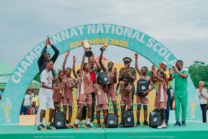Le Championnat National Scolaire 2025 au Bénin a révélé de jeunes talents et célébré la cohésion nationale, sous l'égide des ministres et des légendes sportives.