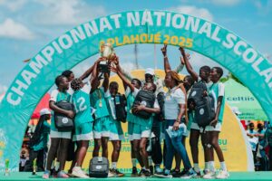 Le Championnat National Scolaire 2025 au Bénin a révélé de jeunes talents et célébré la cohésion nationale, sous l'égide des ministres et des légendes sportives.