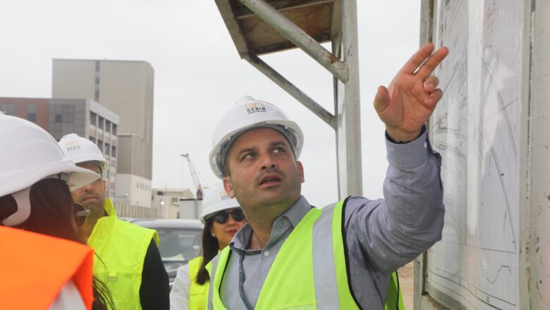 La visite de Marsa Maroc au Port Autonome de Cotonou marque une avancée stratégique pour en faire un hub maritime majeur en Afrique de l’Ouest, malgré des défis logistiques et financiers persistants.