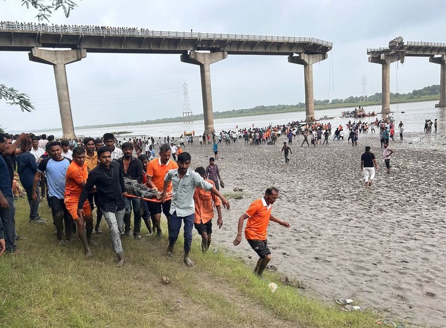 L’effondrement du pont Gambhira au Gujarat fait neuf morts et ravive les critiques sur la vétusté des infrastructures indiennes, dans un contexte de mousson meurtrière et d’alertes ignorées.