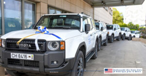 Le don de véhicules par les États-Unis accélère les procédures de justice dans le nord du Bénin, marquant une avancée majeure 