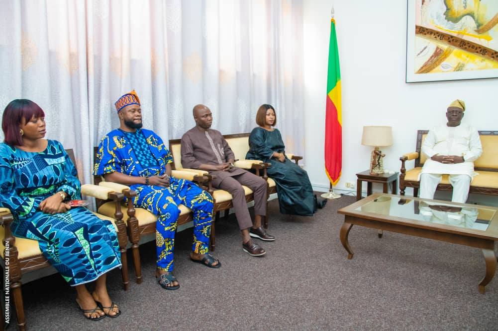 Le 30 août 2025, la capitale béninoise accueillera un événement inédit pour promouvoir ses entrepreneurs et influenceurs, avec le soutien du président de l’Assemblée nationale.