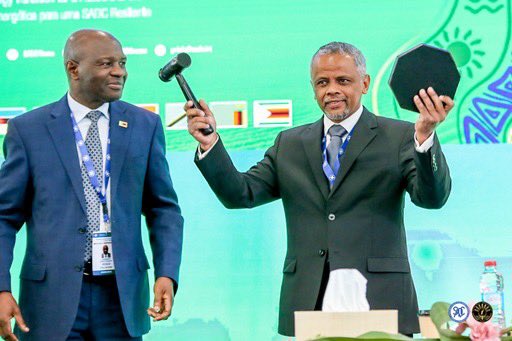 Madagascar inaugure sa présidence de la SADC en pleine turbulence géopolitique, déterminée à relever les défis régionaux et à redéfinir son rôle diplomatique en Afrique australe.