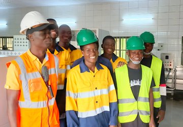 Un complexe moderne dédié à la transformation des mangues a été inauguré à Péporiyakou, dans la commune de Natitingou. Soutenu par le PAsDER 3 et la Coopération Suisse, ce projet de 316 millions de FCFA bénéficiera à près de 2.000 producteurs et créera 350 emplois. Une avancée majeure pour l’agro-industrie béninoise.