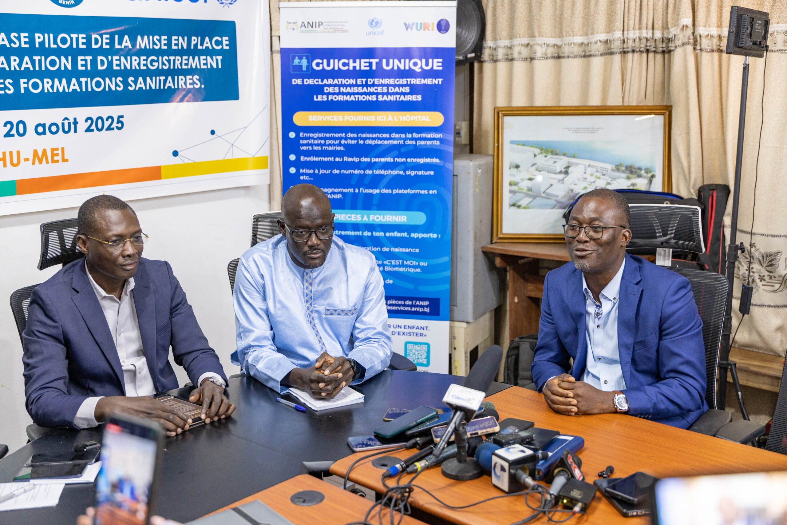 Le Bénin franchit une étape historique en permettant l’enregistrement des naissances directement à l’hôpital, grâce à un dispositif numérique innovant piloté par l’ANIP, simplifiant l’accès à l’identité légale dès la maternité.