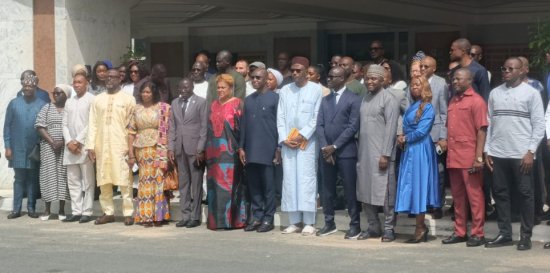 À Dakar, la 8ᵉ session annuelle d’information du GIABA réunit diplomates, partenaires et journalistes pour renforcer la lutte contre le blanchiment d’argent et le financement du terrorisme en Afrique de l’Ouest. Un rendez-vous stratégique pour la transparence et la sécurité régionale.