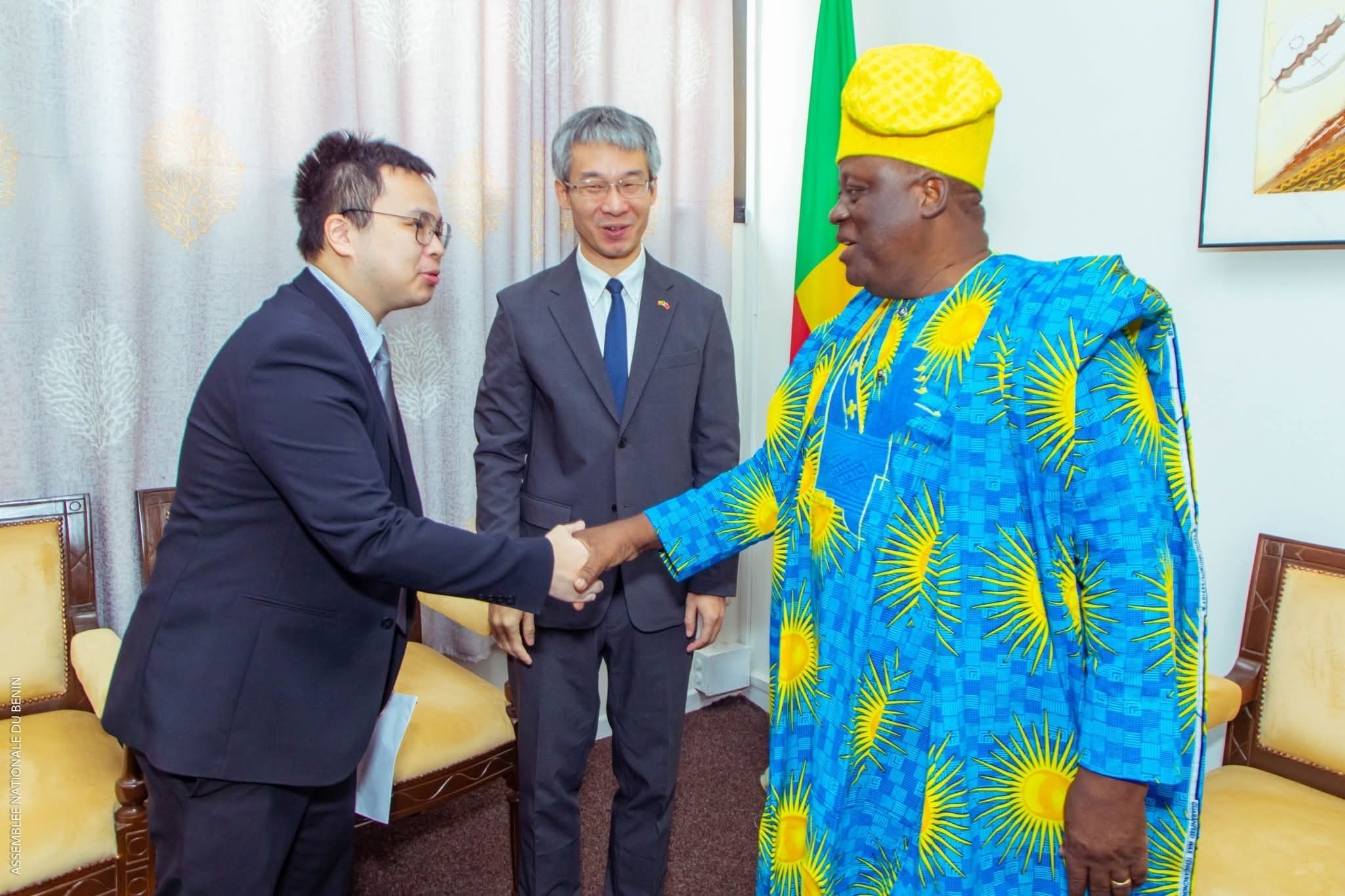 Le Bénin renforce sa coopération avec la Chine lors d’une rencontre parlementaire à Porto-Novo. Objectif : promouvoir le multilatéralisme et positionner l’Assemblée nationale comme relais diplomatique régional.