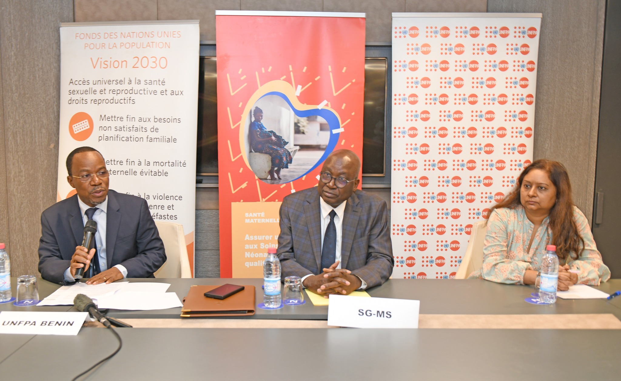 À Cotonou, le Bénin, la Côte d’Ivoire et le Togo participent à l’atelier régional « 2 heures pour la vie », soutenu par l’UNFPA et Takeda, pour améliorer la prise en charge des urgences obstétricales et réduire la mortalité maternelle.