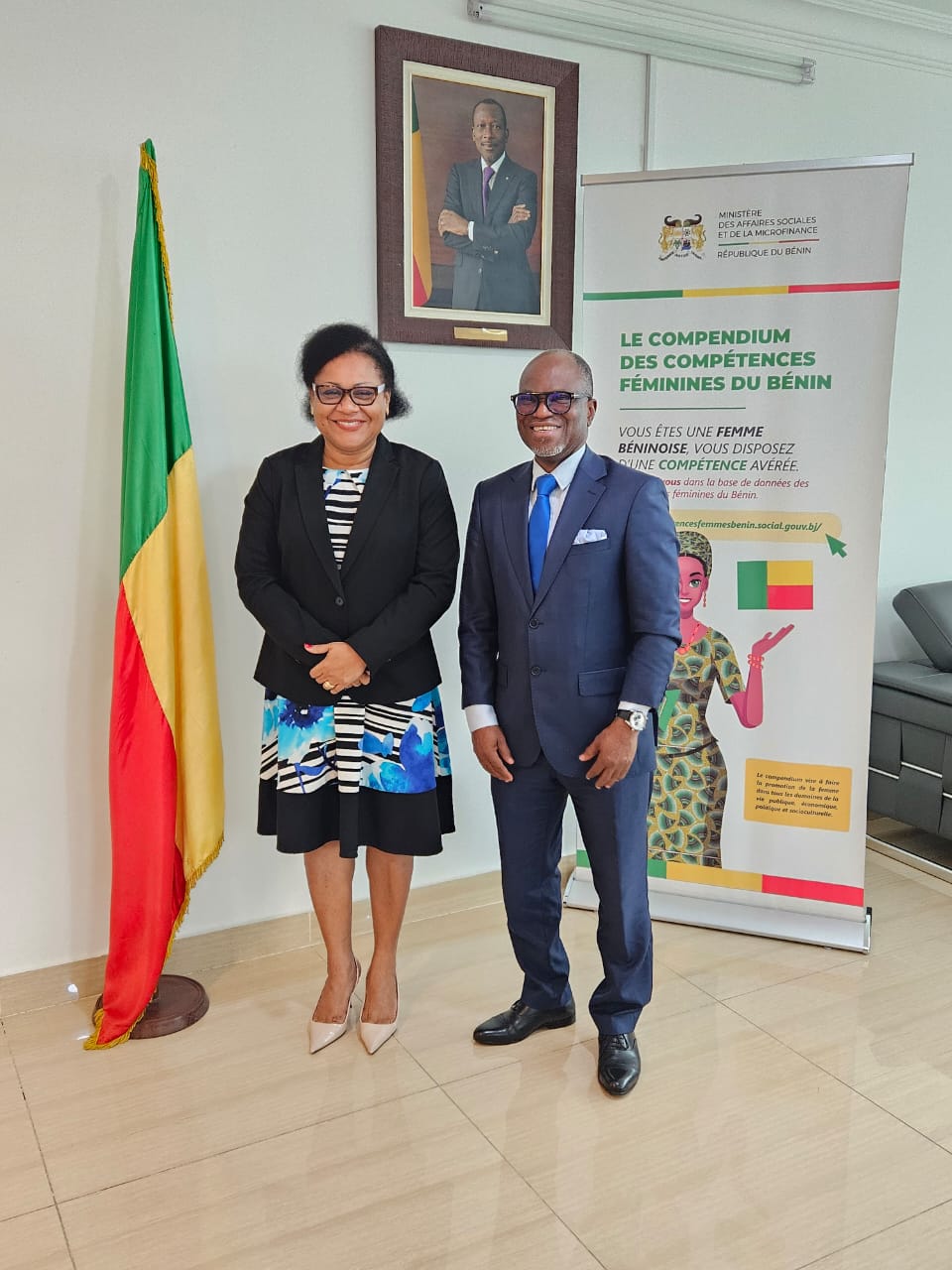 Véronique Tognifodé et Titus Osundina ont scellé un partenariat renforcé entre le Bénin et le PNUD. Objectif : promouvoir l’égalité de genre et l’autonomisation économique des femmes à travers des projets concrets.