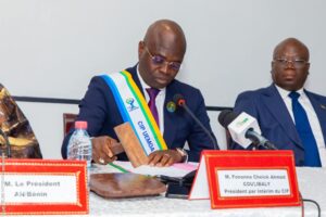 À Cotonou, la 38ᵉ session du Comité interparlementaire de l’UEMOA explore les enjeux de l’intégration régionale à travers les énergies vertes et la mobilité professionnelle. Une rencontre stratégique pour bâtir une Afrique de l’Ouest plus fluide et résiliente.