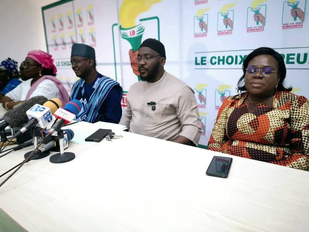 Dans une déclaration solennelle, Les Démocrates dénoncent les manœuvres visant à entraver leur participation à la présidentielle de 2026 et célèbrent la fidélité de leurs élus, garants de l’intégrité démocratique et territoriale.