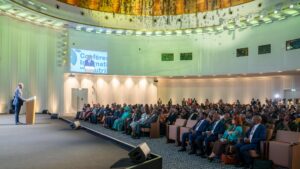 Du 27 au 29 septembre 2025, le Bénin accueille la Première Conférence Internationale sur la Nutrition. Sous l’impulsion du président Patrice Talon, experts, institutions et partenaires internationaux débattent de solutions durables pour éradiquer la malnutrition chronique en Afrique. Un rendez-vous décisif pour l’avenir des générations.