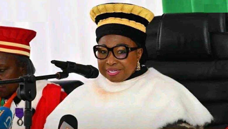 Le Conseil constitutionnel ivoirien valide cinq candidatures pour la présidentielle du 25 octobre. Gbagbo, Thiam, Affi N’Guessan et d’autres figures majeures sont recalés. Entre règles administratives et tensions politiques, le scrutin s’annonce explosif.