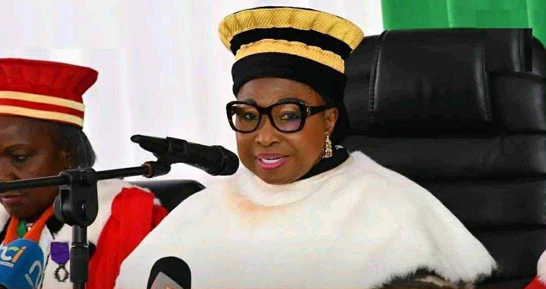 Le Conseil constitutionnel ivoirien valide cinq candidatures pour la présidentielle du 25 octobre. Gbagbo, Thiam, Affi N’Guessan et d’autres figures majeures sont recalés. Entre règles administratives et tensions politiques, le scrutin s’annonce explosif.