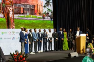 Le Forum International du Cadre de Vie (FIC 2025) à Cotonou a célébré l'innovation "made in Africa", récompensant des prototypes (briques écologiques, applications inondations) portés par la jeunesse, et appelant à une urbanisation responsable et intelligente.