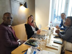 Visite parlementaire béninoise Paris : échanges entre députés béninois et institutions françaises sur le contrôle 