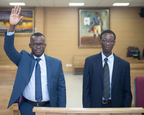 Au Bénin, la Cour constitutionnelle assermente le collège médical chargé d’évaluer l’aptitude des candidats à la présidentielle de 2026, dans un climat politique marqué par les recours et les enjeux de transparence.