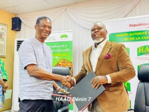 La HAAC du Bénin a signé un pacte crucial de partenariat avec sept médias en vue des élections de 2026, visant à garantir l'équité, 