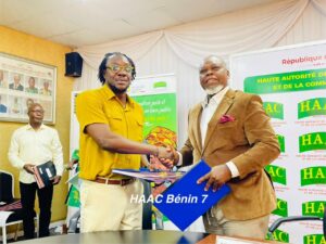La HAAC du Bénin a signé un pacte crucial de partenariat avec sept médias en vue des élections de 2026, visant à garantir l'équité, 