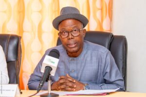 
À Grand-Popo, les députés béninois participent à une retraite budgétaire dédiée à l’examen du projet de loi de finances 2026. Objectif : outiller les élus pour une lecture stratégique des priorités sociales, améliorer le suivi des dépenses publiques et consolider le rôle du Parlement dans la gouvernance budgétaire.
