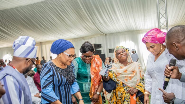 Le Bénin lance la Phase 3 du Microcrédit Alafia : prêts jusqu’à 200 000 FCFA, procédures digitalisées, et soutien renforcé aux femmes et entrepreneurs vulnérables. Une avancée majeure pour l’inclusion économique.