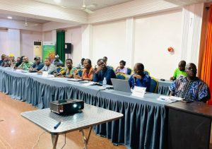 À Bohicon, la HAAC initie une formation pour les animateurs de talk-shows afin de prévenir les dérapages médiatiques et garantir un traitement responsable de l’information en période électorale.