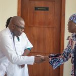 Mariam Chabi Talata a entamé sa visite médicale officielle devant la Cour constitutionnelle du Bénin, une étape obligatoire du processus électoral visant à valider l’aptitude des candidats à la présidence.