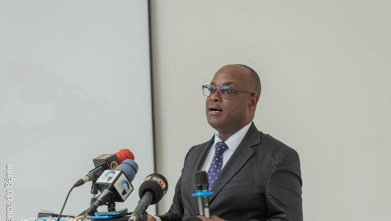 À Cotonou, un colloque de l’EFPJ réunit experts et magistrats pour décrypter l’impact explosif des cryptomonnaies sur le droit africain et tracer les lignes d’une justice prête pour l’ère numérique