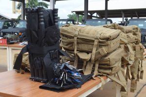 Le Bénin reçoit un don militaire américain de plus d'un milliard FCFA pour l'Opération Mirador. Ce matériel stratégique renforce la lutte contre le terrorisme dans le Nord.