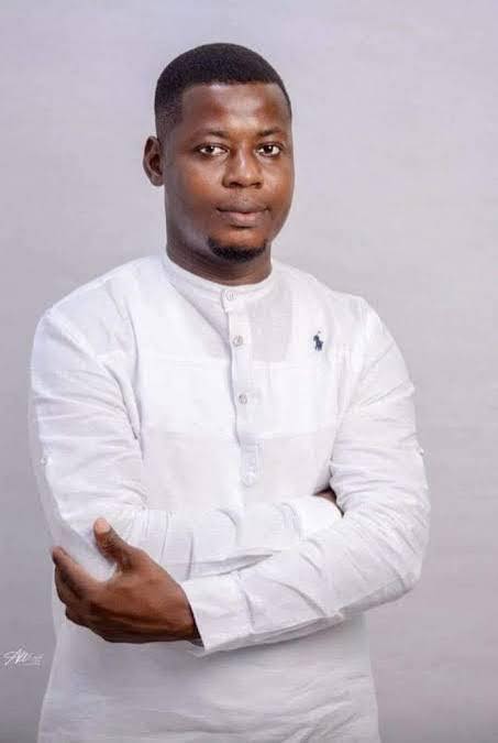 Enlevé en Côte d’Ivoire et remis au Bénin, le journaliste exilé Comlan Hugues Sossoukpè est détenu à Ouidah sans visite ni avocat depuis 154 jours. Aucune procédure.