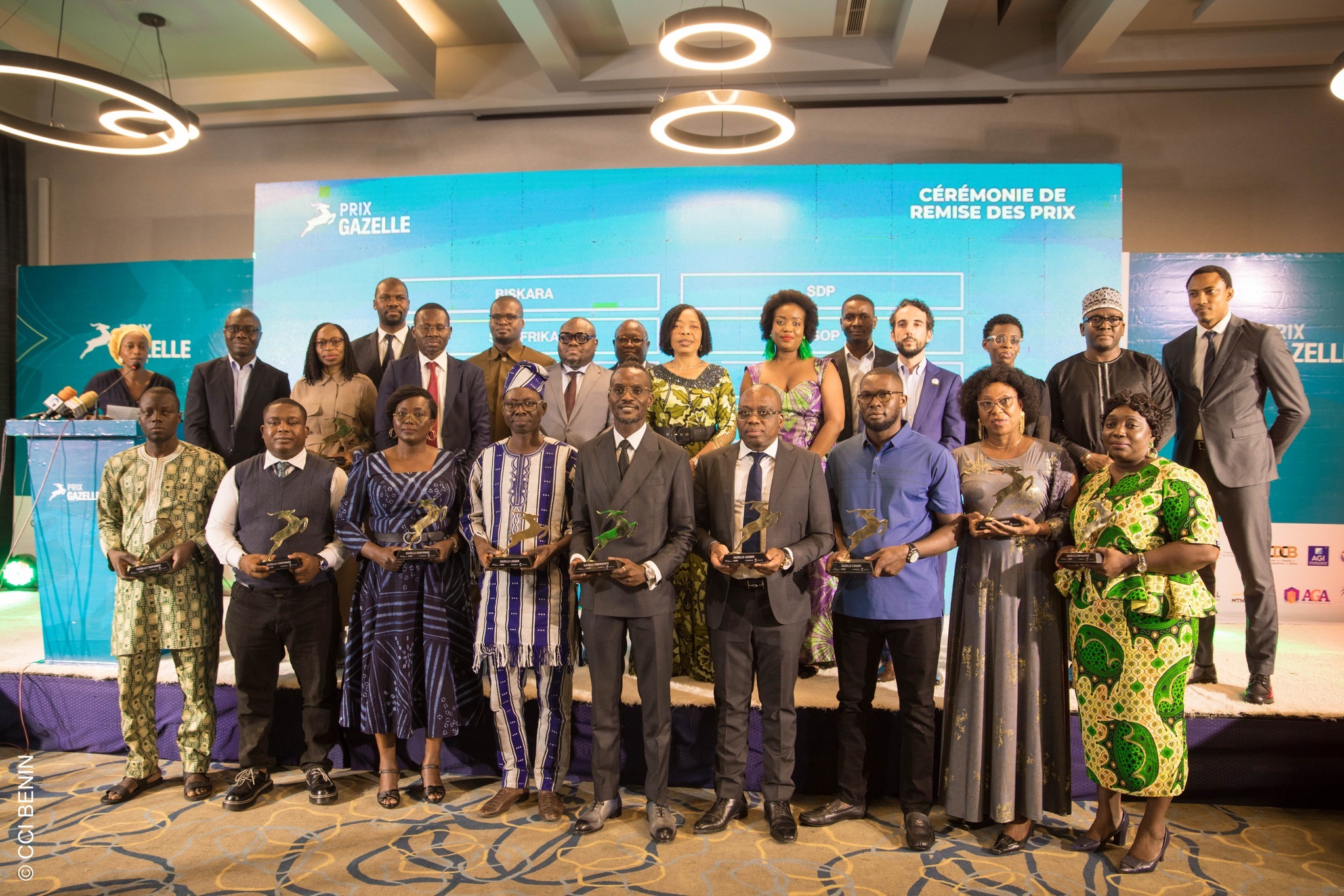 Première édition du Prix Gazelle à Cotonou : 10 entreprises récompensées pour leur croissance 2019-2025. Trophées remis par la CCI Bénin et CADRECO au Novotel Orisha.