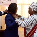 La professeure Dandi Gnamou, présidente de la Haute Cour de Justice, a été élevée au grade de Grand officier de l'Ordre national du Bénin. Retour sur un parcours d'exception.