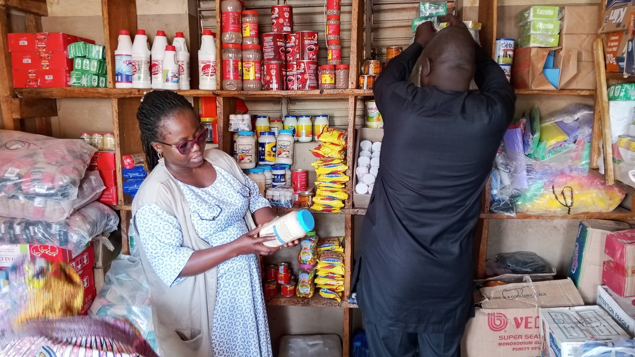 La DDIC traque les produits périmés sur les marchés avant les fêtes. Sanctions fermes et appel à la vigilance pour les consommateurs